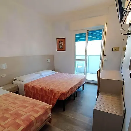 Hotel Capri 3*
