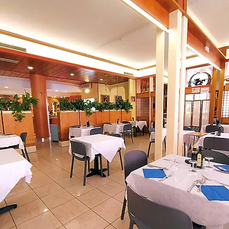 酒店 Capri