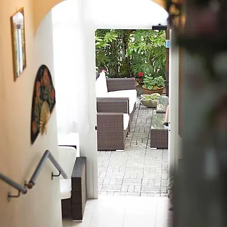 Capri Hotel