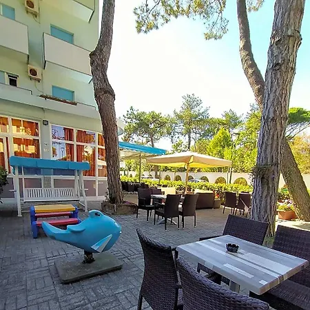 Capri Hotel 3*