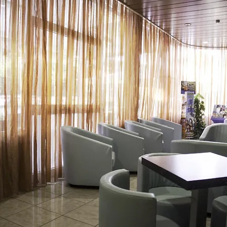 Capri 3* ミラノ・マリッティマ